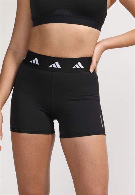 short Adidas dafiti